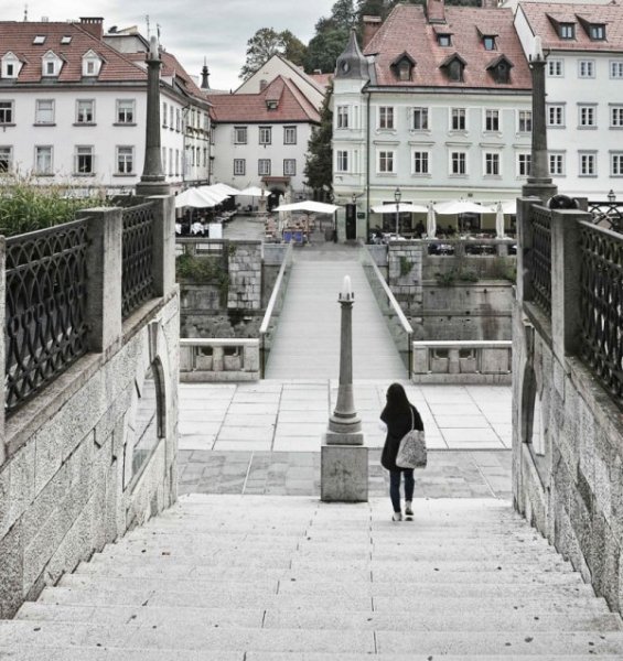 Brv čez Ljubljanico med Ribjim trgom in Gerberjevim stopniščem