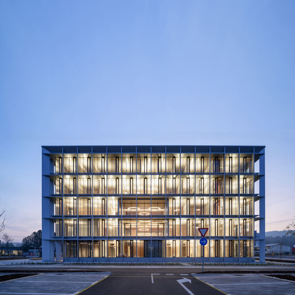 Poslovna stavba Dars, Ljubljana – Studio abiro